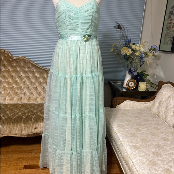 NWT! Elegant Vintage  Mint Green Strapless Dress - Picture 1 of 7